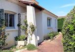 Location vacances Olonne-sur-Mer - Maison spacieuse à Olonne-sur-Mer avec jardin clos, proche plages et commerces, idéale familles - Fr-1-197-560-3