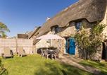 Location vacances Saint-Lyphard - Charmante Chaumière dans le Parc de Brière avec Jardin, Proche Guérande - Fr-1-306-1108-1