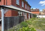 Location vacances Godalming - Guildford Apartment with Free Parking & Garden-2