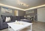 Location vacances Zirkow - Gutshaus Silvitz Ferienwohnung Nr 02 mit Sauna- und Schwimmbadnutzung im Ahoi Erlebnisbad Sellin-3