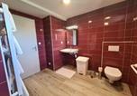Location vacances  Indre - Longère Berrichonne rénovée, proche golf et base nautique, jardin clos, équipements sportifs à 100 m - Fr-1-591-362-3