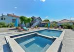 Location vacances Privlaka - Family-friendly apartments with swimming pool Privlaka, Zadar - 5762-1