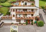 Location vacances Telfes im Stubai - Ferienlandhaus Höfer-1