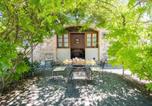 Location vacances Montalcino - Glicine Apartment Podere Giardino-2