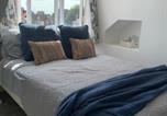 Location vacances Southend-on-Sea - Seaside Chic Loft Apartment in Leigh-on-Sea-4