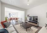 Location vacances  Gare de Slough - Chic and Comfy 4 Bedroom Stay Baylis Road-1
