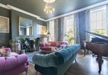 Location vacances  Gare de Cheltenham - Luxury 4-Bed Regency Townhouse Overlooking Montpellier Gardens-4
