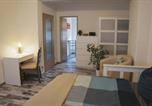 Location vacances Peterhof - Privat Apartment-1