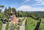 Location vacances Castellina in Chianti - Villa With Pool In Chianti Hills-1