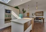 Location vacances Southend-on-Sea - Stylish 3bdr Bungalow in Leigh on Sea-2