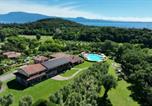 Location vacances Soiano del Lago - Garda Hill Boutique Apartments with Panoramic Pools e Agriturismo-2