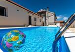 Location vacances Visovac - House Mirakul near Krka Private Pool-1