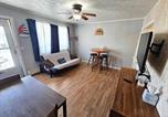 Location vacances Freeport - Beach across the street Pet Friendly Sleeps 3-3