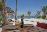 Location vacances Kiwengwa - Private Beach Front 2-Bedroom Apartment, Groundfloor-3