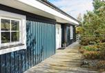 Location vacances  Lysekil - 8 person holiday home in Hen n-4