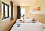 Location vacances Distrito de Aveiro - Surfivor Surf Camp-3
