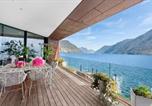 Location vacances  Monte San Salvatore - Maison Sur l'eau-1