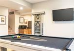 Location vacances Victor - Huge Chalet Theater Hot Tub Gym-4