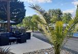 Camping avec Piscine Coutures - Camping Le Moulin Des Effres ****-1