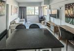 Location vacances  Afrique du Sud - Centurion 207 Luxury Sea Point one bedroom apartment with access to magnificent pool Perfect location by Super Host Melvyn-2