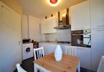 Location vacances  Province de Verceil - Spacious apartment in Vercelli with terrace and garden-2