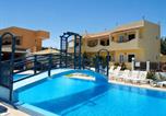 Hôtel Λευκιμμαιοι - Nikos Villas - Poolside Getaways in Kavos, Corfu-1