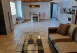 Location vacances Trois châteaux, muraille et remparts du bourg de Bellinzone - Holiday Home Il Vulcano-3