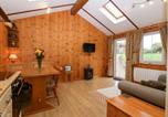 Location vacances Hartpury - The Log Cabin-3