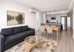 Location vacances Coquitlam - Stylish 3br2ba Suite with Ac Steps to The Drive-3