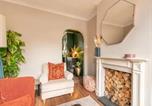 Location vacances Newton St Loe - Welcoming terrace with free street parking - Pass the Keys-2