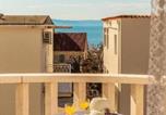 Location vacances Tučepi - Apartments and Rooms Happiness-1