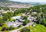Camping avec Piscine couverte / chauffée Puy de Dôme - Camping Chanset-1