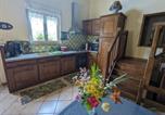 Location vacances Châtenois - Maison de charme près de Neufchâteau avec jardin, terrasse et jeux extérieurs - Fr-1-589-163-4