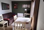 Location vacances Besse-et-Saint-Anastaise - Appartement cosy à Super-Besse pour 6 personnes avec parking - Fr-1-814-174-2