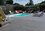 Location vacances Sainte-Anne - Appartement charmant à Sainte-Anne, 70 m², avec piscine-1