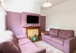 Location vacances  Gare de Lowerstoft - Sole Bay Cottage-4