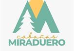 Location vacances  Sites d'art rupestre préhistorique de la vallée de Côa - Cabañas Miraduero-2
