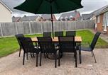 Location vacances  Gare d'Hereford - Multi generational family home+ garden by park-4