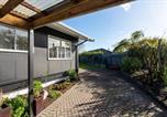 Location vacances  Best Western Caboose - Huia Cottage - Taupo Holiday Home-2