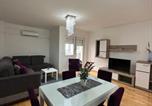 Location vacances Nis - Nis Apartment-1