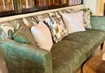 Location vacances  Cambodge - Cozy 1990s Khmer Style Flat in Heart of Tonle Bassac-4