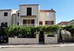 Location vacances Supetar - Apartments with parking space Supetar, Brac - 5612-3