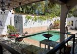 Location vacances Le Muy - Maison de village avec piscine-1