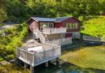Location vacances Haugesund - Cozy Home In Sveio With Wifi-1