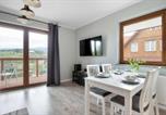 Location vacances Szklarska Poręba - Cozy Apartment with Parking and Balcony by Noclegi Renters-2