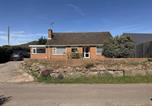 Location vacances  Gare d'Hereford - Multi generational family home+ garden by park-1