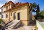 Location vacances Beroun - Luxury&Spacious 140m2 Two Floor Rooftop Apartment-3