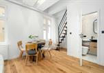 Location vacances Poznań - Stylish Studio with a Mezzanine Near the Market Square by Noclegi Renters-4