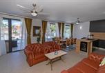 Location vacances Ploče - Lovely Home In Blace With House A Panoramic View-4