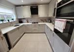 Location vacances  Gare de Swindon - Hebden - Spacious Home - Garden - Free Parking-4